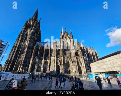 Koeln Themenfoto. Stadt, Deutschland, Nordrhein-Westfalen, Koeln, 05.10.2024 Der Koelner Dom Themenfoto. Stadt, Deutschland, Nordrhein-Westfalen, Koeln, 05.10.2024 *** Colonia Theme Photo City, Germania, Renania settentrionale-Vestfalia, Colonia, 05 10 2024 Colonia Cathedral Theme Photo City, Germania, Renania settentrionale-Vestfalia, Colonia, 05 10 2024 Copyright: XAugstx/xEibner-Pressefotox EP jat Foto Stock