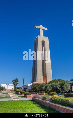 Giardini del Santuario de Cristo Rei a Lisbona, Portogallo Foto Stock