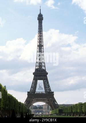 Germania. 10 ottobre 2024. Firo : calcio: Calcio: Archivio foto, archivio foto, archivio immagini, Coppa del mondo 1998 98 in Francia fase a gironi paese e gente Parigi generale Torre Eiffel credito: dpa/Alamy Live News Foto Stock