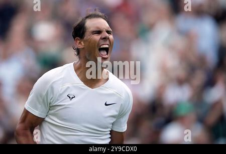 Foto del file datata 04/07/22 di Rafael Nadal. Rafael Nadal ha annunciato che si ritirerà dal tennis professionistico. Il 38enne spagnolo, che ha vinto 22 titoli del grande Slam di cui 14 all'Open di Francia, ha rivelato la notizia in un videomessaggio pubblicato su X. data del numero: Giovedì 10 ottobre 2024. Foto Stock