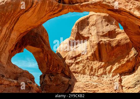 Double Arch, parco nazionale di Arches, Moab, Utah, Stati Uniti. Foto Stock