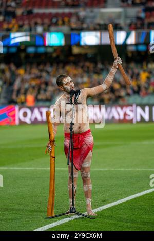 Adelaide, Australia. 10 ottobre 2024. Adelaide, Australia, 10 ottobre 2024: Un benvenuto in Paese viene eseguito durante la partita di qualificazione asiatica della Coppa del mondo FIFA 2026 tra Australia e Cina all'Adelaide Oval di Adelaide, Australia. (NOE Llamas/SPP) credito: SPP Sport Press Photo. /Alamy Live News Foto Stock