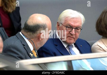 Ron Prosor e Frank-Walter Steinmeier nel der 191. Sitzung des Deutschen Bundestages im Reichstagsgebäude. Berlino, 10.10.2024 *** Ron Prosor e Frank Walter Steinmeier alla 191a sessione del Bundestag tedesco nell'edificio del Reichstag Berlino, 10 10 2024 foto:XF.xKernx/xFuturexImagex bundestagssitzung191 4008 Foto Stock