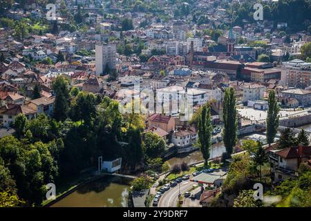 Sarajevo, Bosnia ed Erzegovina. 8 ottobre 2024. Veduta di Sarajevo dalla Fortezza gialla di Sarajevo, Bosnia ed Erzegovina, l'8 ottobre 2024. Foto: Zvonimir Barisin/PIXSELL credito: Pixsell/Alamy Live News Foto Stock