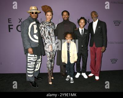 NY. 09 ottobre 2024. Titus Kaphar, Andra Day, Andre Holland, Daniel Michael Barriere, Ian Foreman, John Earl Jelks agli arrivi per la MOSTRA DEL PERDONO prima, MoMA Museum of Modern Art, New York, NY, 9 ottobre 2024. Crediti: Quoin Pics/Everett Collection/Alamy Live News Foto Stock