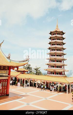 Pagoda nel Tempio delle grotte di Chin Swee a Genting Highlands in Malesia Foto Stock