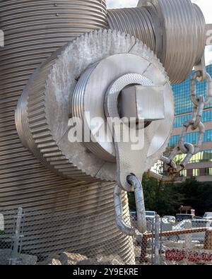 Il più grande Fire Hydrant Busted Plug Plaza del mondo, Taylor Street Columbia, South Carolina, creato dall'artista del South Carolina Blue Sky, è una 000 scultura alta 40 metri, di 675 kg, inaugurata nel 2001 Foto Stock
