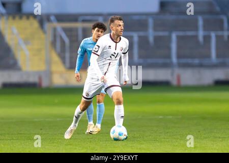 München, Deutschland 09. Oktober 2024: Toto - Pokal - 1/4 finale - 2024/2025 - Türkgücü München vs. FC Ingolstadt 04 IM Bild: Max Besuschukow (FCI) Foto Stock