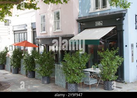 Ristorante Bills sulla High Street, Colchester, Essex, Regno Unito Foto Stock