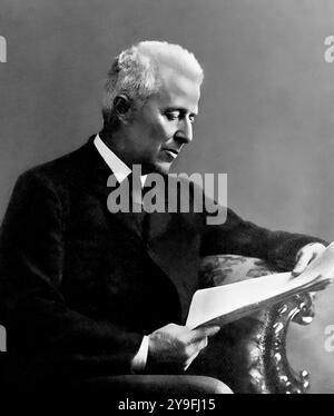 Joseph Bell. Ritratto del chirurgo e docente scozzese, Joseph Bell (1837-1911) che fu l'ispirazione per il personaggio di Sherlock Holmes Foto Stock