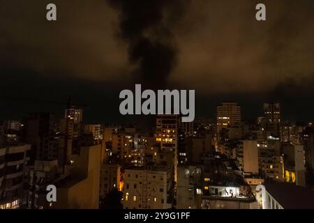 Beirut, Beirut, Libano. 10 ottobre 2024. Il quartiere di Ras el Nabaa nel centro della città di Beirut è stato recentemente bombardato. Non ci sono informazioni relative a Wouded and Dead (Credit Image: © Matteo Placucci/ZUMA Press Wire) SOLO PER USO EDITORIALE! Non per USO commerciale! Foto Stock