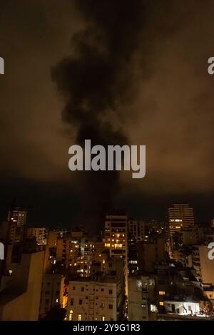 Beirut, Beirut, Libano. 10 ottobre 2024. Il quartiere di Ras el Nabaa nel centro della città di Beirut è stato recentemente bombardato. Non ci sono informazioni relative a Wouded and Dead (Credit Image: © Matteo Placucci/ZUMA Press Wire) SOLO PER USO EDITORIALE! Non per USO commerciale! Foto Stock