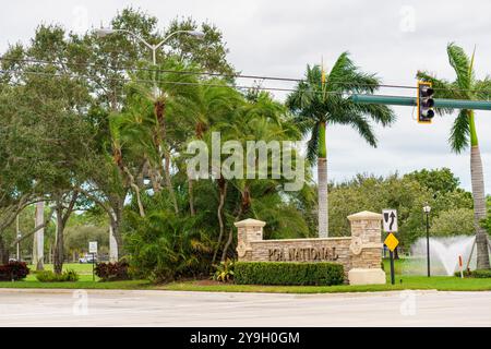 Palm Beach Gardens, Florida, USA - 10 ottobre 2024: Ingresso al PGA National Resort Palm Beach Gardens Florida Foto Stock