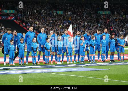 Londra, Regno Unito. 10 ottobre 2024. I giocatori della Grecia prima della partita Inghilterra contro Grecia UEFA Nations League turno 1 al Wembley Stadium, Londra, Inghilterra, Regno Unito il 10 ottobre 2024 credito: Every Second Media/Alamy Live News Foto Stock