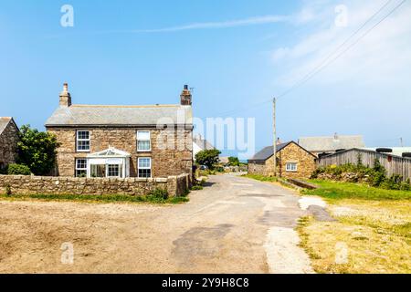 Cottage in pietra nel piccolo villaggio di Treen, Zennor, Penwith Peninsula, Cornovaglia, Inghilterra Foto Stock