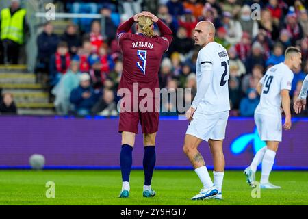 Oslo 20241010. Frustrato Erling Braut Haaland durante la partita di calcio della Nations League tra Norvegia e Slovenia allo stadio Ullevaal. Foto: Terje Pedersen / NTB Foto Stock