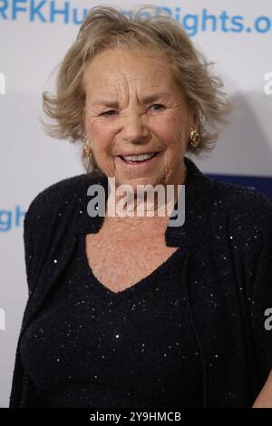 Ethel Kennedy partecipa al RFK Ripple of Hope Gala all'Hilton Hotel Midtown il 16 dicembre 2014 a New York. Foto Stock