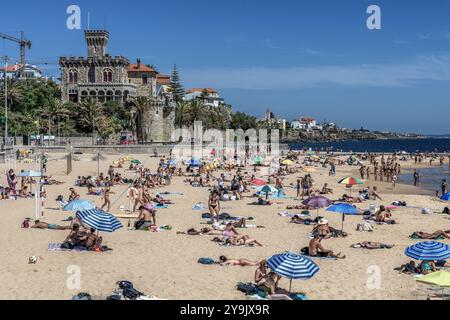 Estoril è una città nella parrocchia civile di Cascais sulla Riviera portoghese, un ex resort dedicato al turismo di lusso con un famoso casinò, il Portogallo Foto Stock