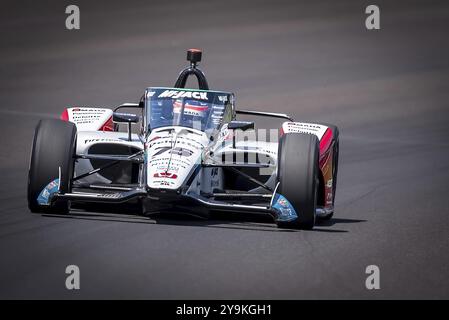 TAKUMA SATO (75) di Tokyo, in Giappone, pratica per la 108a corsa della 500 miglia di Indianapolis all'Indianapolis Motor Speedway di Speedway, IN Foto Stock