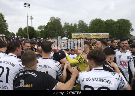 Dopo la promozione del campionato regionale ci furono la polonaise e molti volti travolgenti tra i giocatori della FC08 dopo la partita dell'OL BaWue: 23-24, 34° Foto Stock