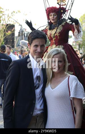 Martin Schmitt (esperto di salto con gli sci/pundit TV, Eurosport, ex campione del mondo) con la sua donna Andrea al Festival estivo croato di Europa Park R. Foto Stock