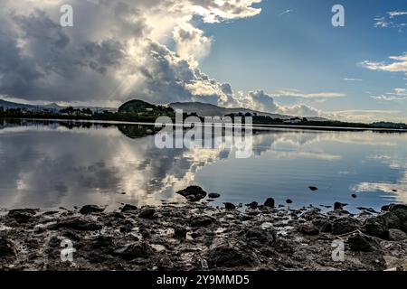 Pomeriggio splendido cielo Foto Stock