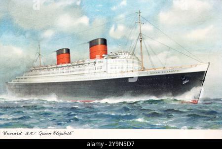 Cartolina d'epoca del transatlantico Cunard RMS Queen Elizabeth in mare. Foto Stock