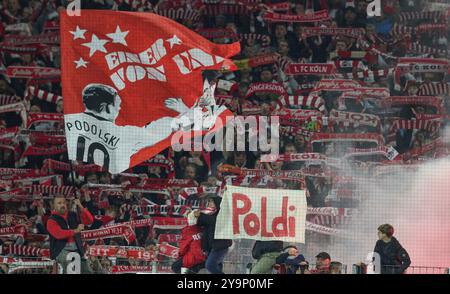 Colonia, Germania. 10 ottobre 2024. Firo : 10.10.2024, calcio, Farewell game Lukas Podolski 1.FC Cologne Fans FC celebrano Poldi Credit: dpa/Alamy Live News Foto Stock
