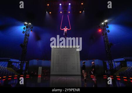 Vancouver, Canada. 10 ottobre 2024. Un esecutore del Cirque du Soleil prova per lo spettacolo ECHO a Vancouver, British Columbia, Canada, 10 ottobre 2024. Crediti: Liang Sen/Xinhua/Alamy Live News Foto Stock