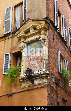 Siena, Italia. 15 settembre 2024. Edifici storici nel centro storico di Siena, in Toscana. Foto di alta qualità Foto Stock