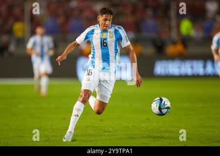 MATURIN, VENEZUELA - 10 OTTOBRE: Nahuel Molina dell'Argentina durante la partita di qualificazione della Coppa del mondo FIFA 2026 sudamericana tra Venezuela e Argentina all'Estadio Monumental de Maturin il 10 ottobre 2024 a Maturin, Venezuela. Foto: Luis Morillo/Alamy Live News Foto Stock