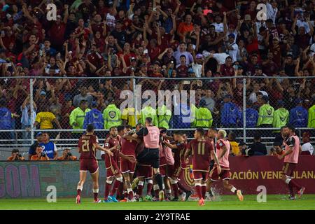 MATURIN, VENEZUELA - 10 OTTOBRE: Salomon Rondon del Venezuela celebra dopo aver segnato il primo gol della squadra durante la partita di qualificazione della Coppa del mondo FIFA 2026 tra Venezuela e Argentina all'Estadio Monumental de Maturin il 10 ottobre 2024 a Maturin, Venezuela. Foto: Luis Morillo/Alamy Live News Foto Stock