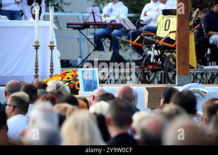 Tezze sul Brenta, Italia. 11 ottobre 2024. un momento del funerale di Sammy basso a tezze sul brenta - Vicenza - Veneto - Italia - Venerdi 11 ottobre 2024 ( foto Paola Garbuio crediti: LaPresse/Alamy Live News Foto Stock