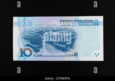 Il retro della banconota da 10 yuan offre una vista sulle tre gole e sul fiume Yangtze. Foto Stock