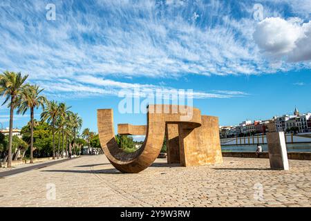 Monumento alla tolleranza, dello scultore Eduardo Chillida a Siviglia Foto Stock