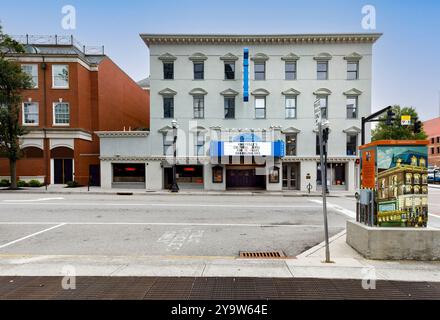 Knoxville, Tennessee, USA - settembre 17, 2024: Una vista assiale dello storico Teatro Bijou, costruito come aggiunta al Lamar House Hotel nel 1909, ora funge da Foto Stock