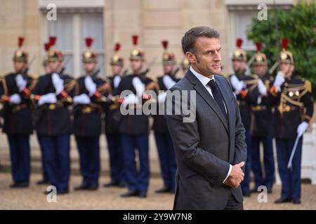 Parigi, Francia. 10 ottobre 2024. Julien Mattia/le Pictorium - Volodymyr Zelensky in visita ufficiale a Parigi - 10/10/2024 - Francia/Ile-de-France (regione)/Parigi - il Presidente Emmanuel Macron ha ricevuto per un colloquio all'Elysee, il Presidente ucraino Volodymyr Zelensky, a Parigi, 10 ottobre, 2024 crediti: LE PICTORIUM/Alamy Live News Foto Stock