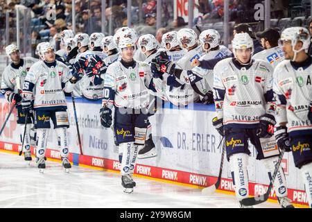 Torjubel Freude Iserlohn Roosters, Nuernberg Ice Tigers vs. Iserlohn Roosters, Eishockey, Penny DEL, 8. Spieltag, 10.10.2024, foto: Eibner-Pressefoto/Thomas Hahn Foto Stock