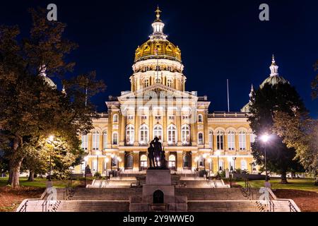 Iowa State Capitol, a Des Moines di notte Foto Stock