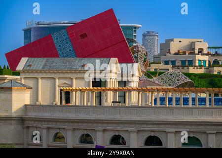 Doha, Qatar- dicembre. 15.2023: vivace centro commerciale per bambini nel villaggio culturale di katara Foto Stock