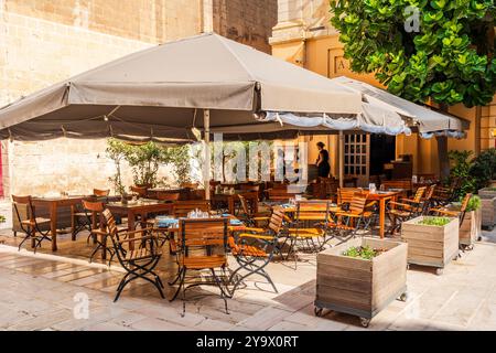 MDINA, MALTA - 2 SETTEMBRE 2024: Mdina, conosciuta anche come la città silenziosa, è stata la capitale di Malta dall'antichità al periodo medievale. Mdina adesso sì Foto Stock