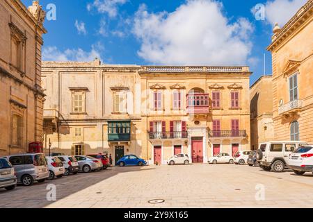 MDINA, MALTA - 2 SETTEMBRE 2024: Mdina, conosciuta anche come la città silenziosa, è stata la capitale di Malta dall'antichità al periodo medievale. Mdina adesso sì Foto Stock