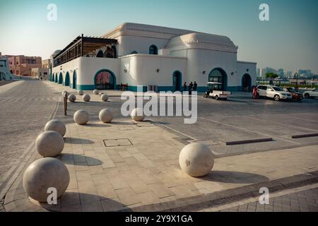 Doha, Qatar - 19 ottobre 2023: Alba al Porto Vecchio di Doha, Qatar Foto Stock