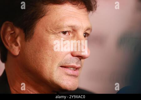 Trento, Trentino, Italia. 11 ottobre 2024. Festival dello Sport "Born to Win" di Trento; Leonardo Nascimento de Araujo (Ex PSG e Milano) credito: Action Plus Sports/Alamy Live News Foto Stock