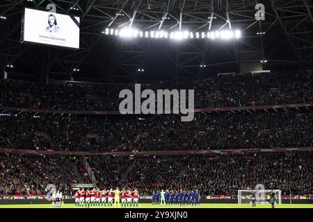 BOEDAPEST - minuto di silenzio in memoria di Johan Neeskens durante la partita di UEFA Nations League tra Ungheria e Paesi Bassi alla Puskas Arena l'11 ottobre 2024 a Budapest, Ungheria. ANP KOEN VAN WEEL Foto Stock