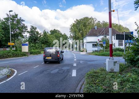 Confine verde, valico di frontiera Siebengewald-Gaesdonck, a sud di Goch, senza controlli, tra Paesi Bassi e Germania, vecchia barriera restaurata, per Foto Stock