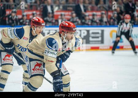 Koeln, Germania. 11 ottobre 2024. Koelner Haie vs. Schwenninger Wild Wings, Eishockey, Deutsche Eishockey-Liga, Penny DEL, 8. Spieltag, Saison 2024/2025, 11.10.2024 foto: Eibner-Pressefoto/Justin Derondeau credito: dpa/Alamy Live News Foto Stock