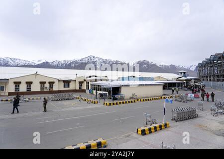 Leh, India, 31 marzo 2023: Vista esterna dell'aeroporto Kushok Bakula Rimpochee, Asia Foto Stock