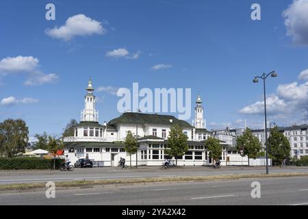 Copenaghen, Danimarca, 14 luglio 2023: Vista esterna dello storico Lake Pavilion, Europa Foto Stock