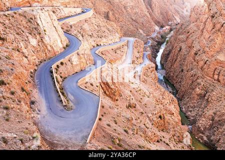 Dades Gorge è una bella strada tra le Montagne Atlas in Marocco Foto Stock